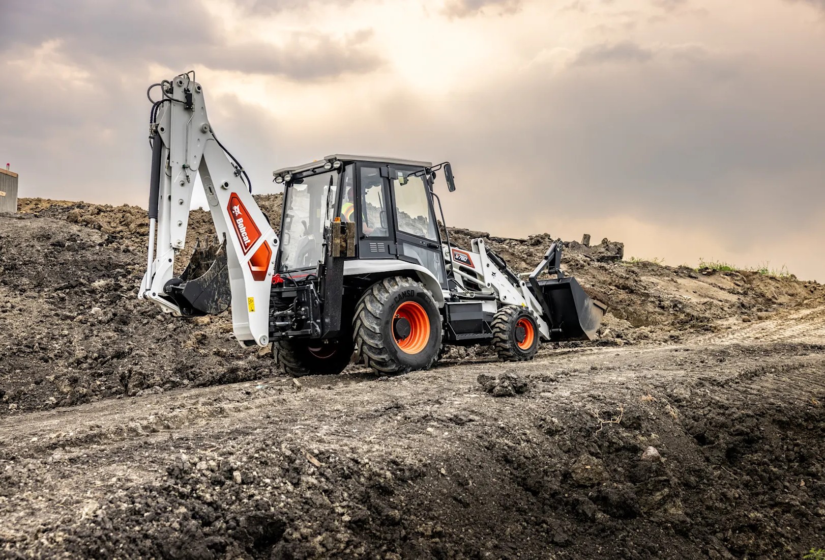 Bobcat B760 Backhoe Loader