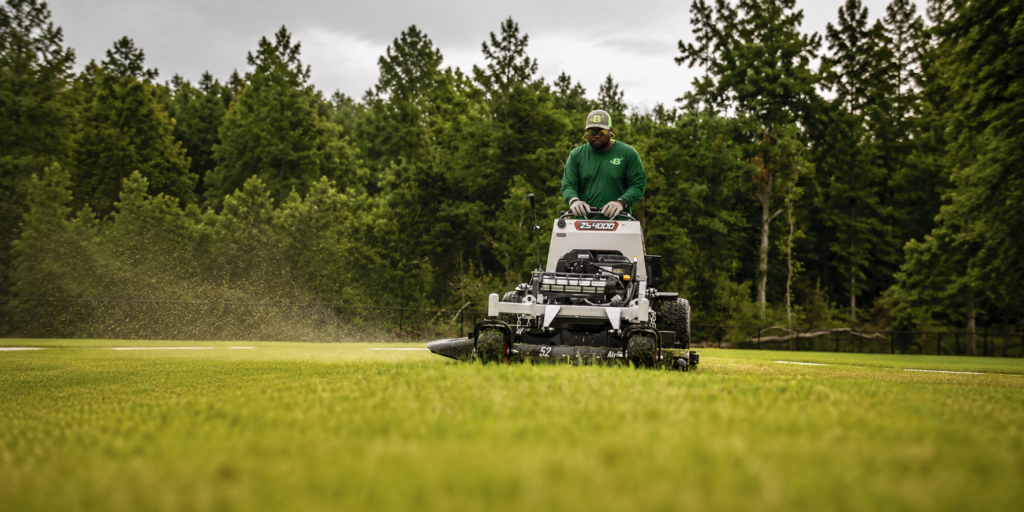 Bobcat ZS4000 Zero-Turn Stand-On Mower 61″